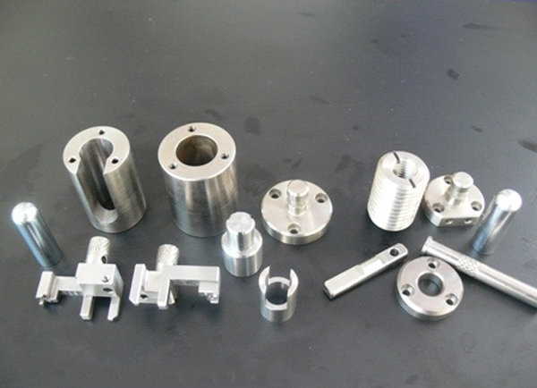 Gia công chi tiết, linh phụ kiện cơ khí